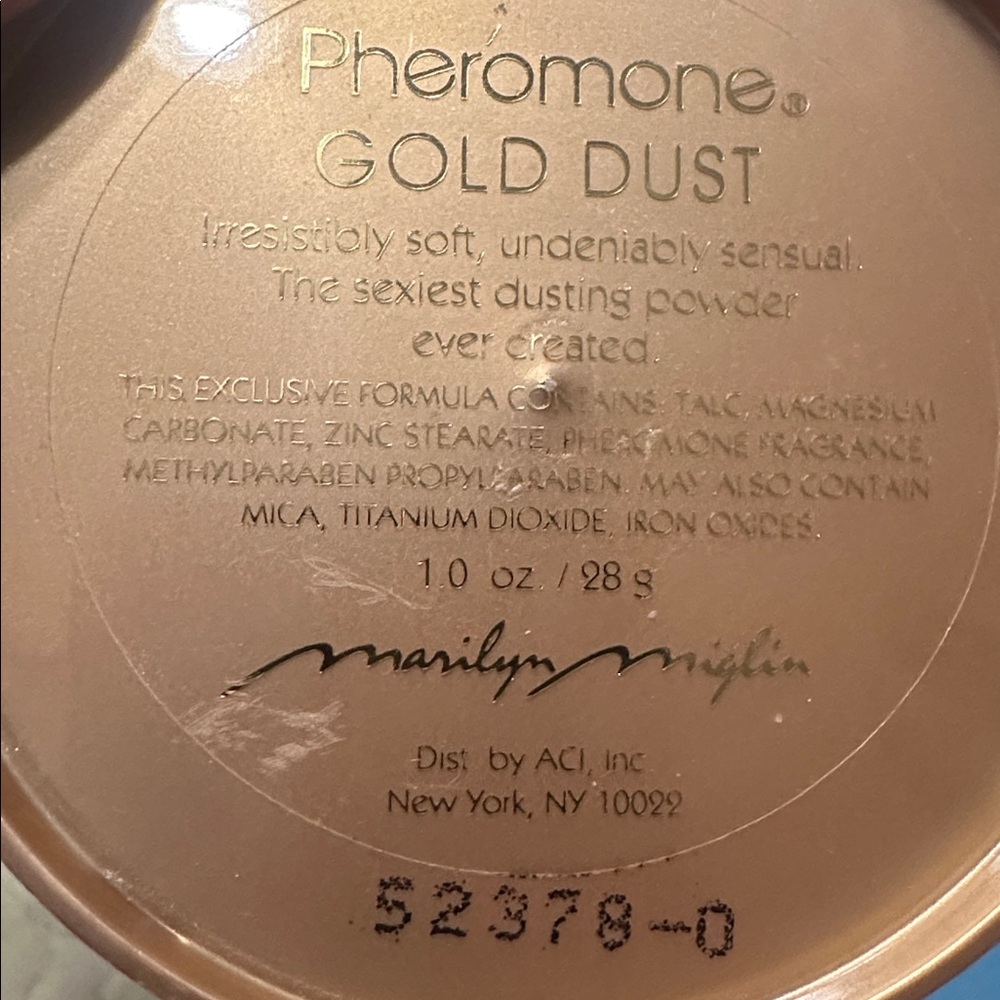 Pheromone Round Container - Picture 3 of 3